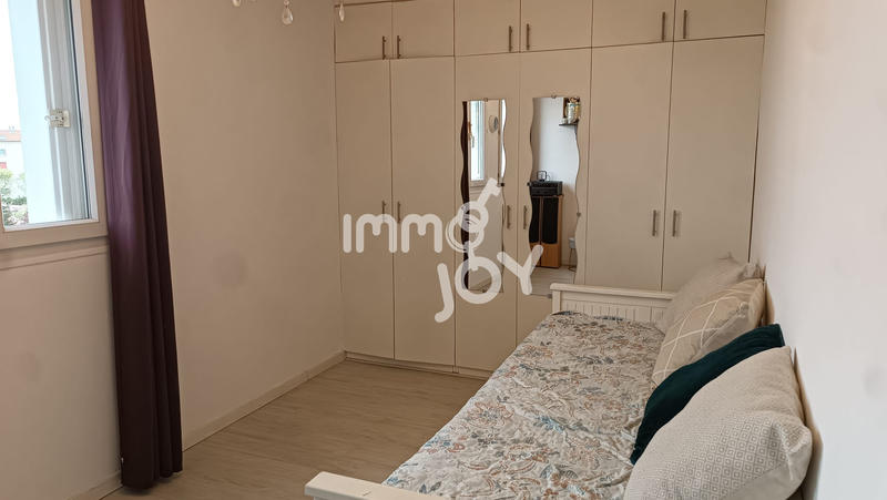 Appartement - 98 m² - 6 pièces