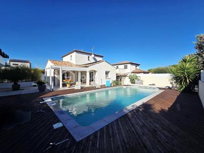 Maison - 99 m² - 5 pièces