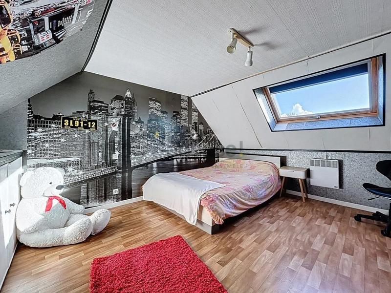 Maison - 183 m² - 7 pièces