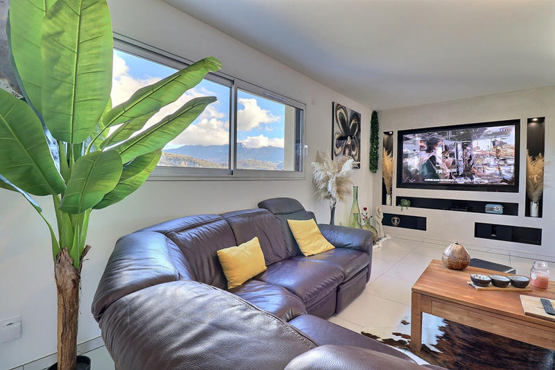 Maison - 148 m² - 4 pièces