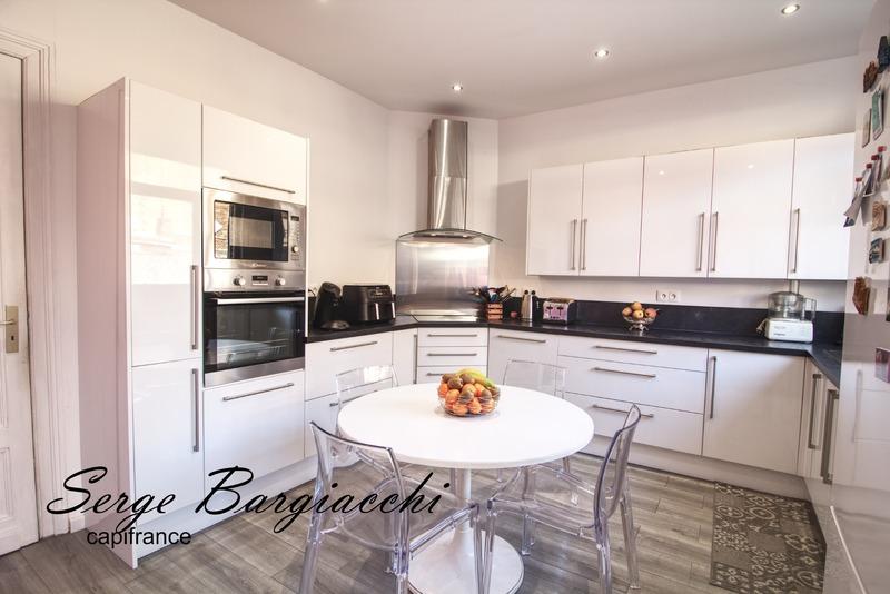 Maison bourgeoise - 214 m² - 8 pièces