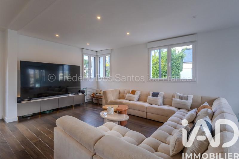 Maison - 200 m² - 6 pièces