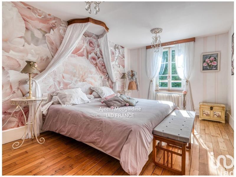 Maison - 226 m² - 9 pièces