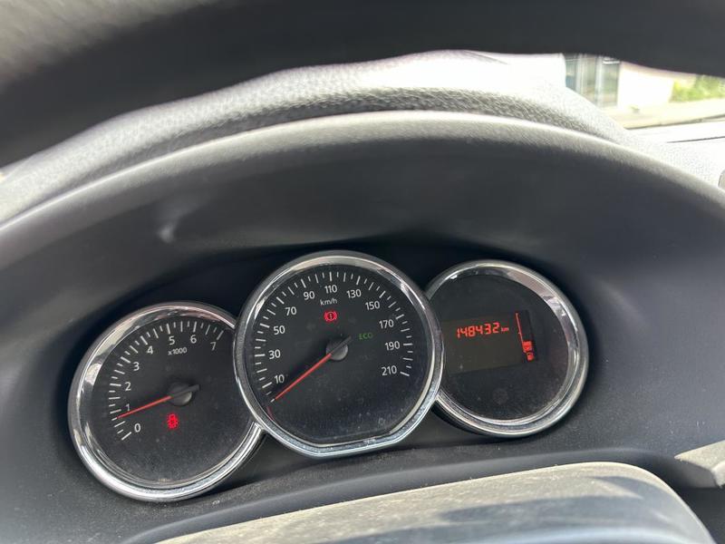 Dacia Sandero 1.5 dCi 75 Fap Laureate Climatisation / Navigation Gps Kit Distribution avec Pae Ok Suivi Entretien