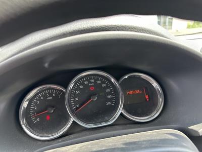 Dacia Sandero 1.5 dCi 75 Fap Laureate Climatisation / Navigation Gps Kit Distribution avec Pae Ok Suivi Entretien