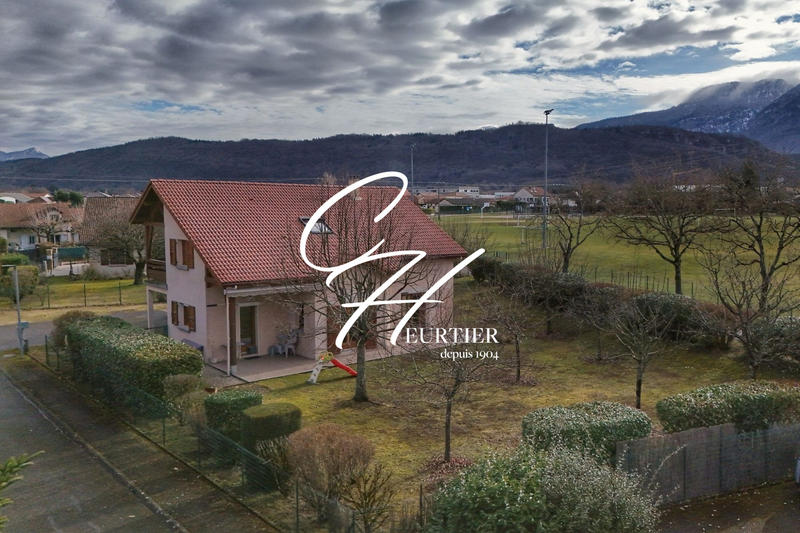 Villa - 165 m² - 6 pièces