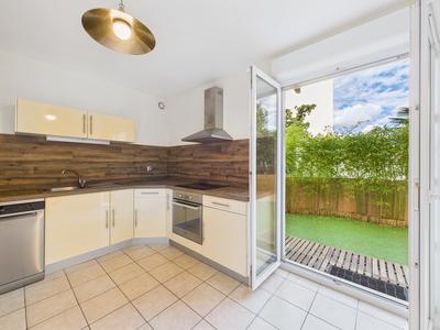 Appartement - 80 m² - 3 pièces