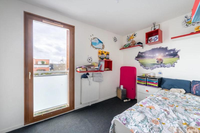 Appartement - 80 m² - 4 pièces