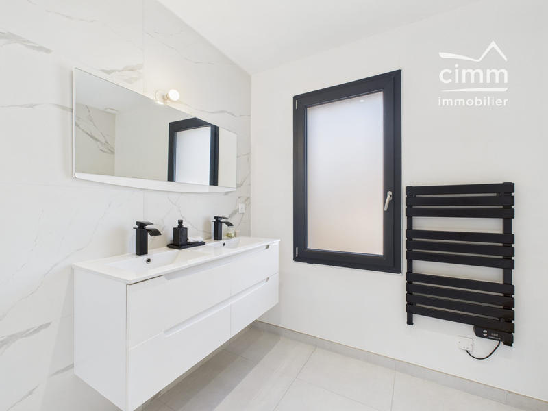 Villa - 130 m² - 4 pièces