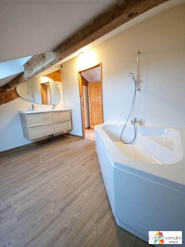 Maison - 135 m² - 7 pièces