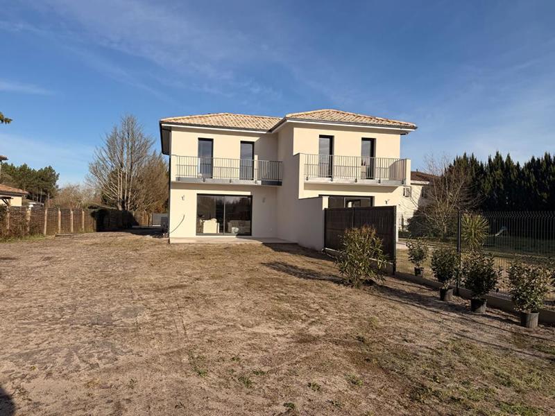Maison - 80 m² - 4 pièces