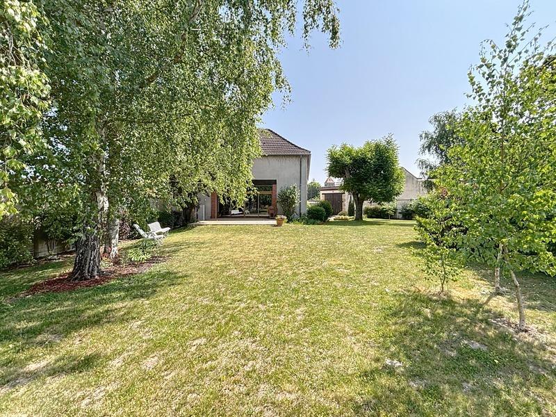 Maison - 350 m² - 12 pièces