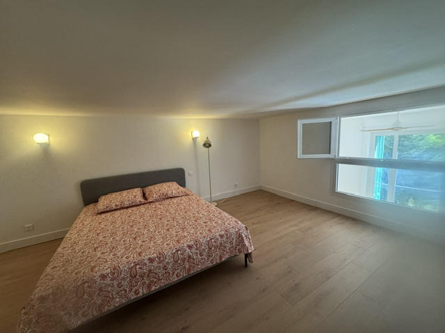 Loft - 124 m² - 4 pièces