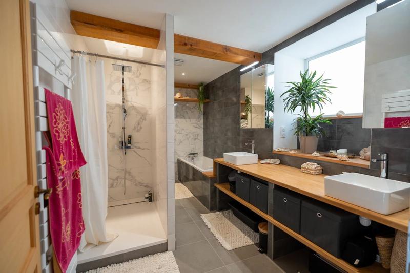 Maison - 185 m² - 5 pièces