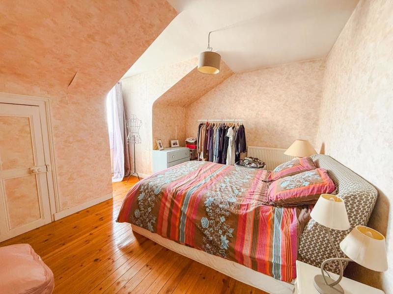 Maison - 175 m² - 8 pièces