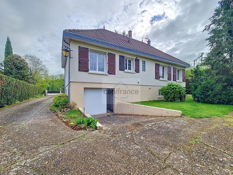 Maison - 95 m² - 5 pièces