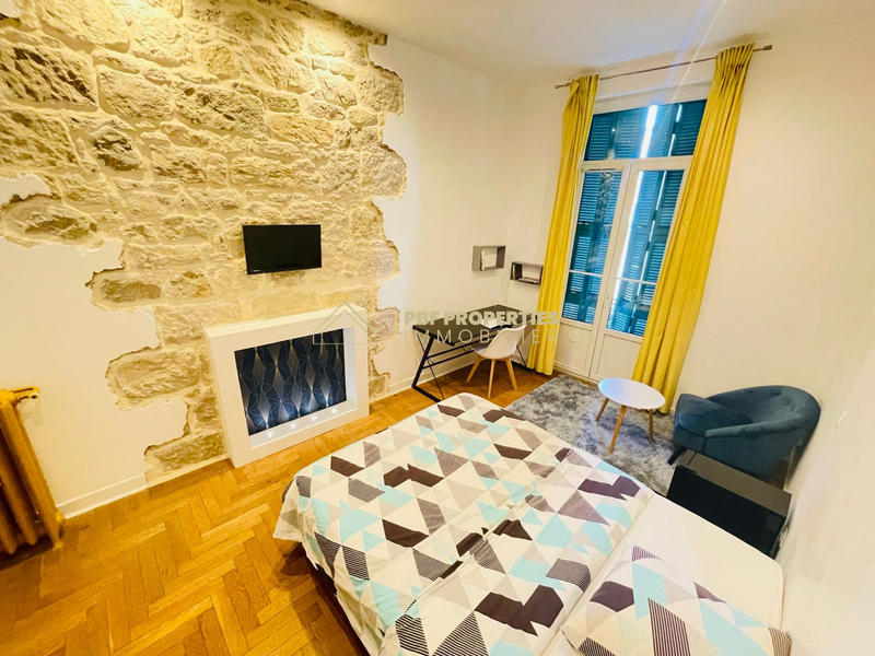 Appartement - 125 m² - 6 pièces