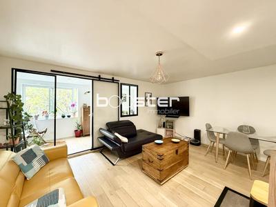 Appartement ancien - 63 m² - 3 pièces