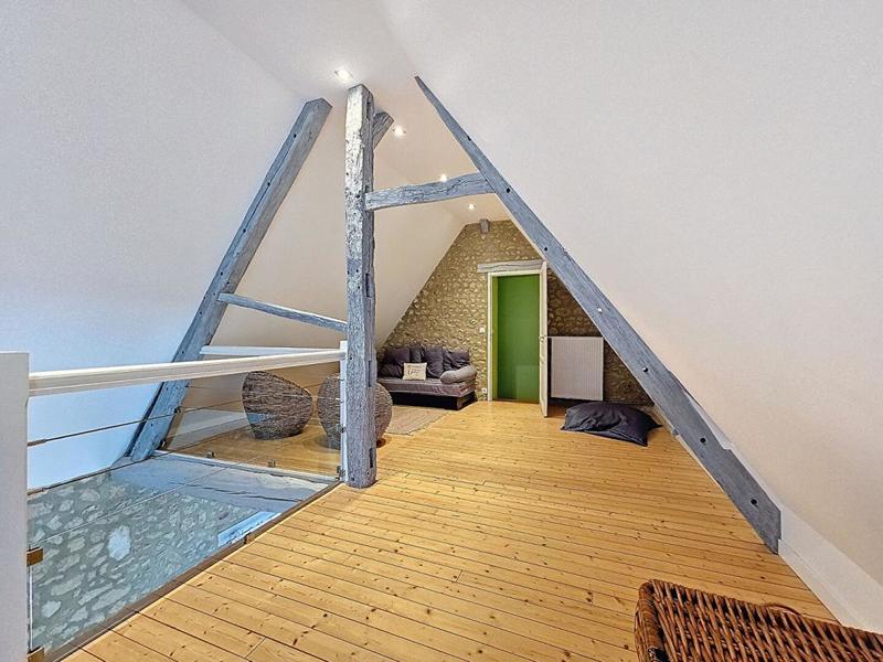 Maison - 210 m² - 8 pièces