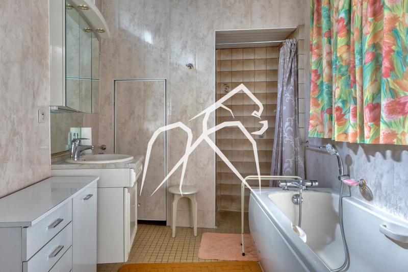 Appartement ancien - 100 m² - 4 pièces