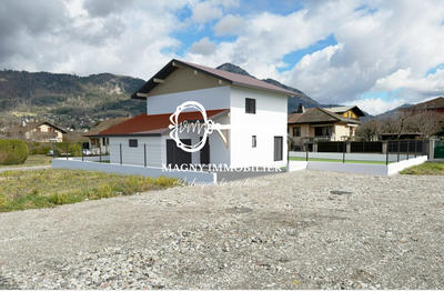 Maison - 120 m² - 4 pièces