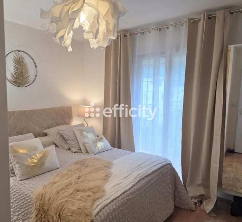 Maison - 163 m² - 8 pièces