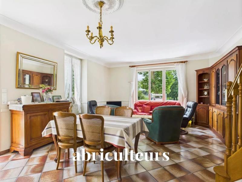 Maison - 111 m² - 5 pièces