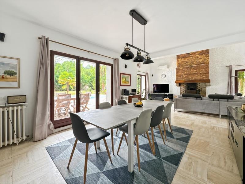 Maison en pierre - 300 m² - 10 pièces