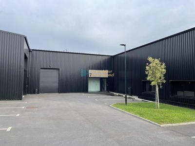 Local d'activités - 163 m²