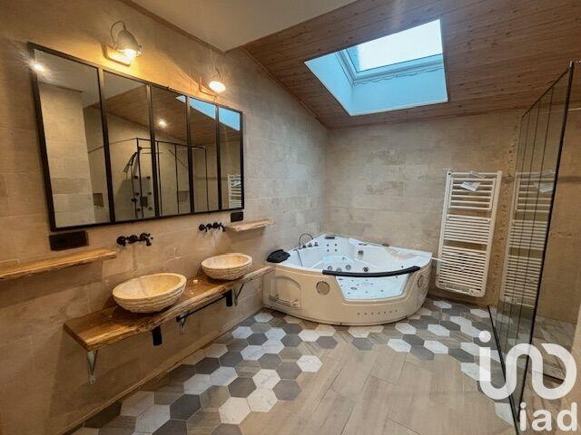 Maison de village - 227 m² - 5 pièces