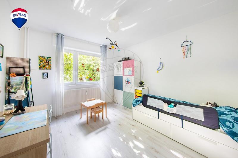 Appartement - 103 m² - 5 pièces