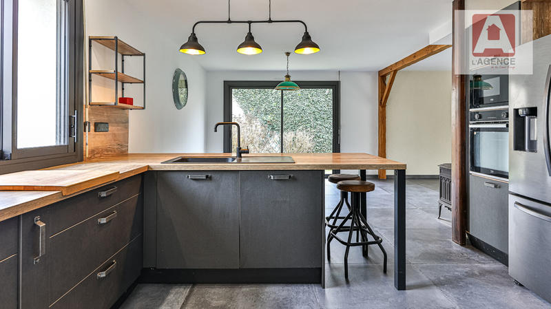 Maison - 144 m² - 5 pièces