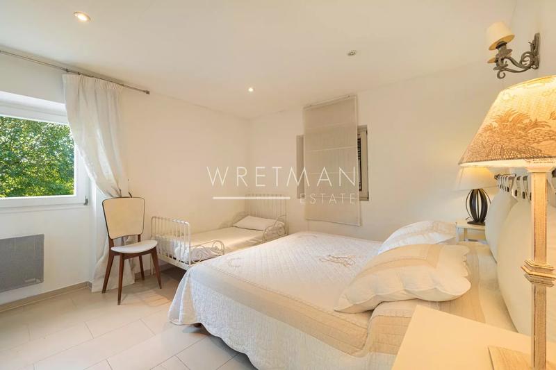 Villa - 191 m² - 6 pièces