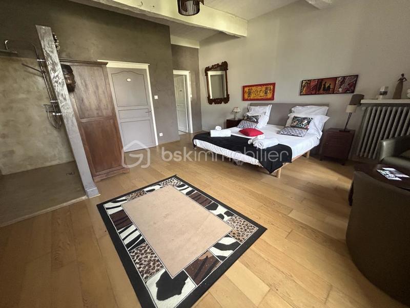 Château - 897 m² - 16 pièces