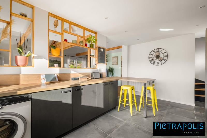 Maison - 161 m² - 6 pièces