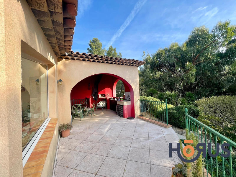 Viager - Villa - 268 m² - 8 pièces