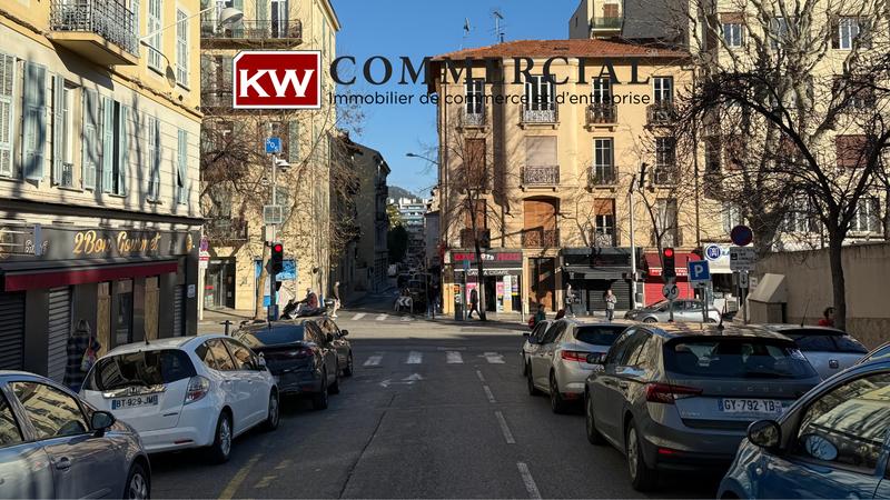 Fonds de commerce - Magasins - 70 m²