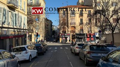 Fonds de commerce - Magasins - 70 m²