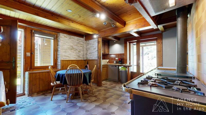 Châlet - 216 m² - 5 pièces