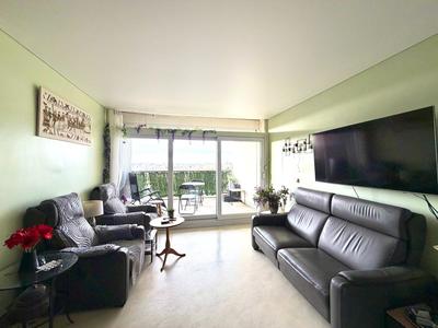 Appartement - 99 m² - 4 pièces