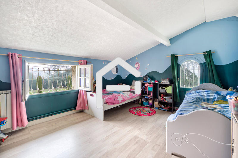 Maison - 177 m² - 7 pièces