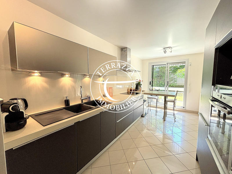 Appartement - 95 m² - 4 pièces