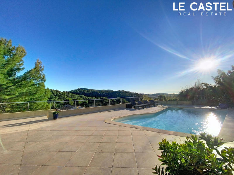 Maison - 162 m² - 6 pièces