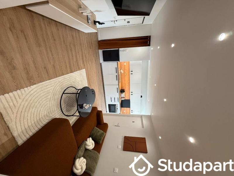 Chambre - 9 m² - 1 pièce