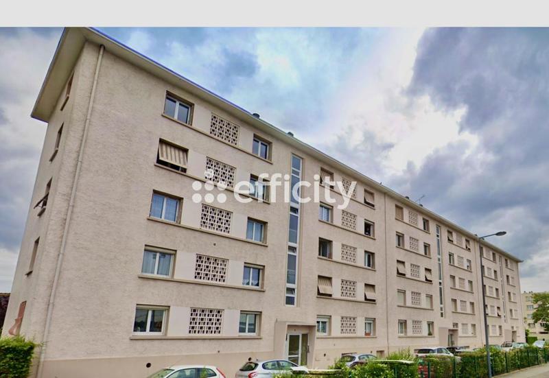 Appartement - 77 m² - 5 pièces