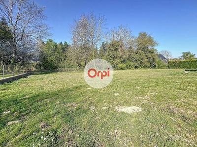 Terrain constructible - 1 261 m²