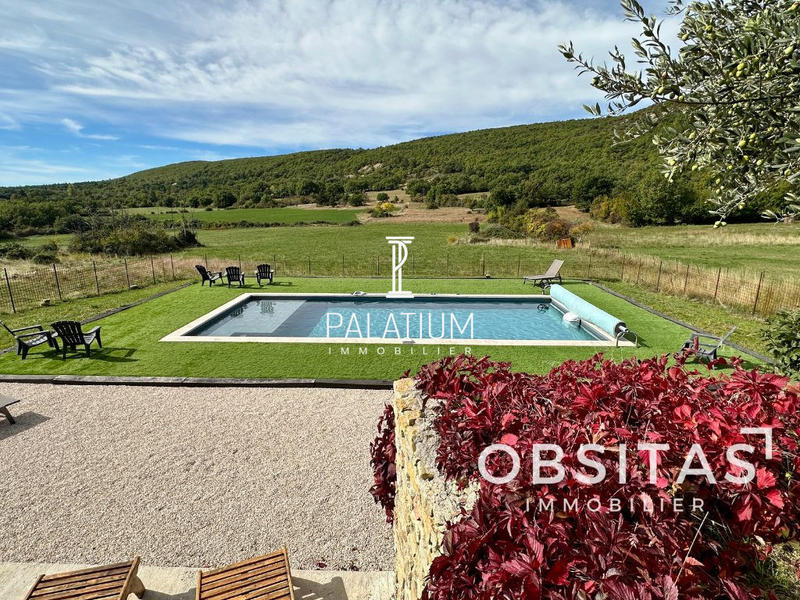 Maison - 195 m² - 6 pièces