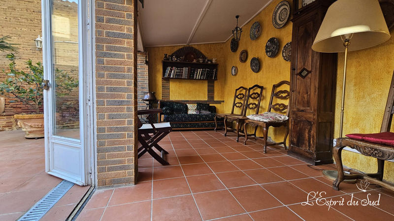 Maison ancienne - 355 m² - 8 pièces