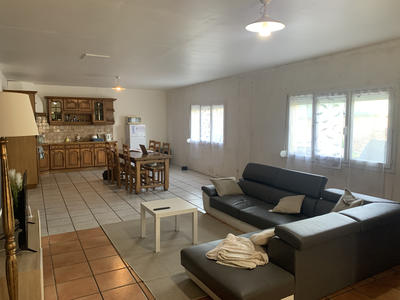 Maison - 250 m² - 10 pièces