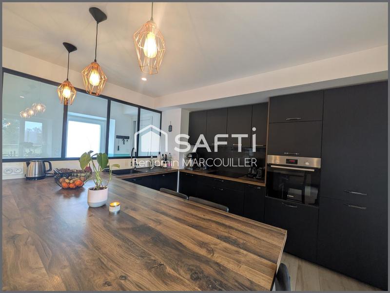 Maison - 150 m² - 5 pièces